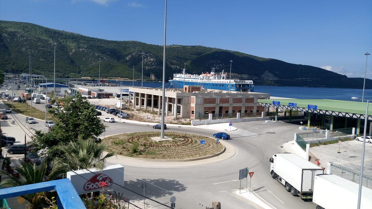 Hotel Oscar إيغومينيتسا المظهر الخارجي الصورة
